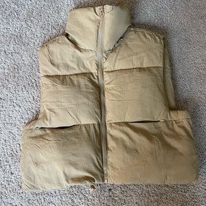 UANEO Cropped Puffer Vest Size Medium Khaki